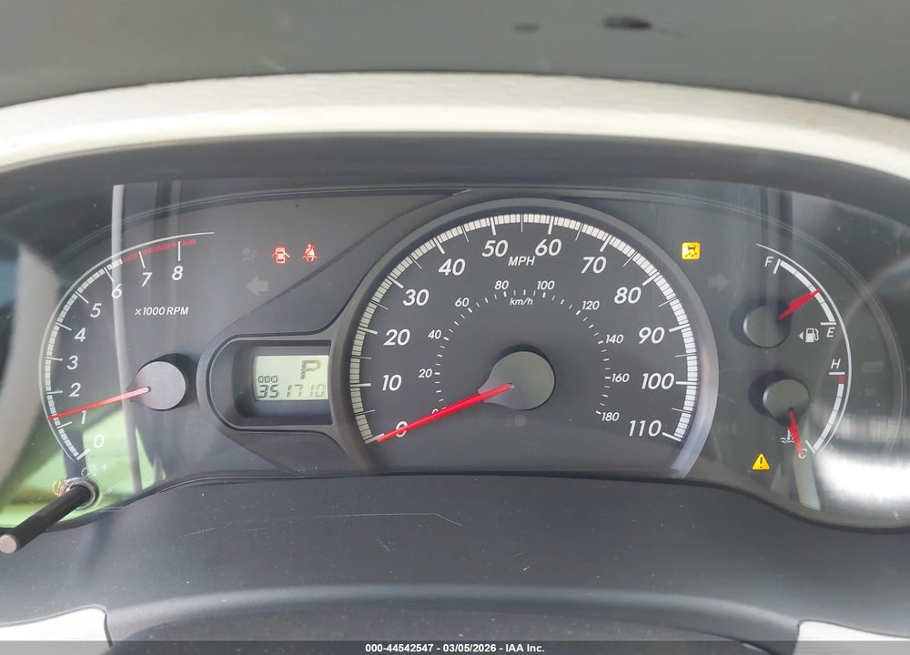 2011 TOYOTA SIENNA LE V6 VIN: 5TDKK3DCXBS088046