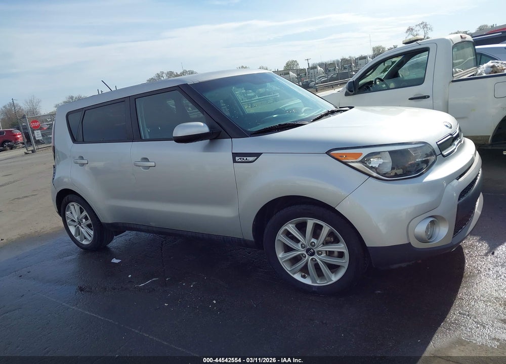 2018 KIA SOUL + VIN: KNDJP3A55J7598574