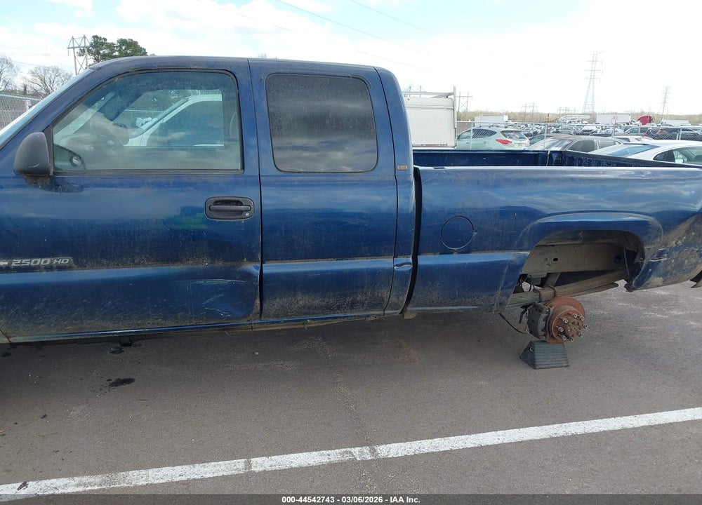 2001 CHEVROLET SILVERADO 2500HD VIN: 1GCHC29G11E226736