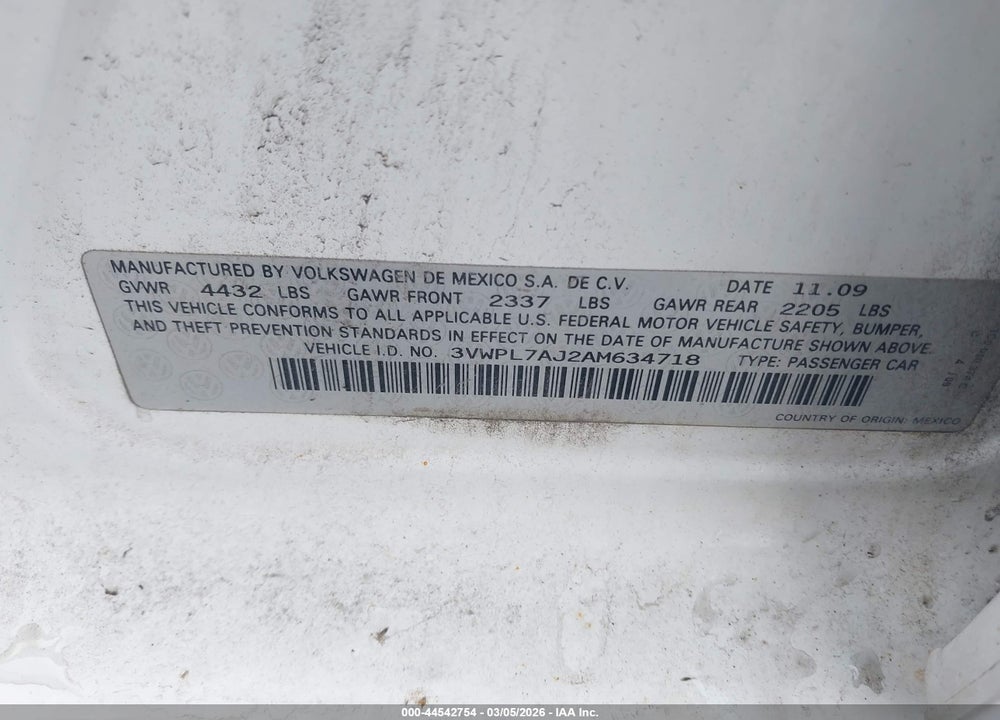 2010 VOLKSWAGEN JETTA TDI VIN: 3VWPL7AJ2AM634718