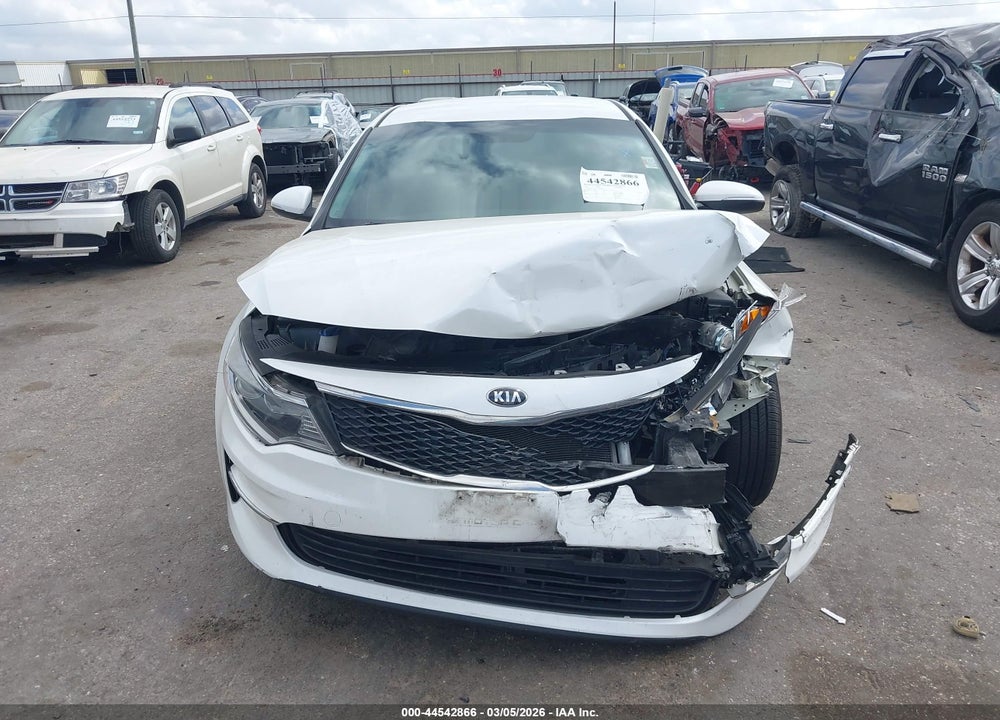 2018 KIA OPTIMA LX VIN: KNAGT4L39J5205806