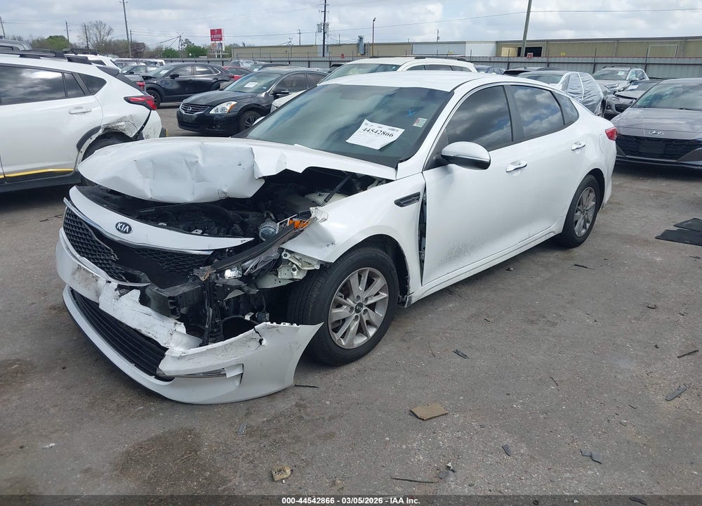 2018 KIA OPTIMA LX VIN: KNAGT4L39J5205806
