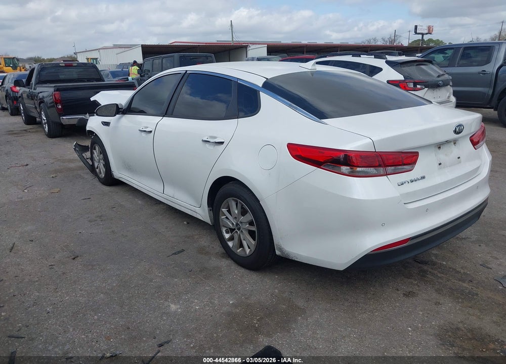 2018 KIA OPTIMA LX VIN: KNAGT4L39J5205806