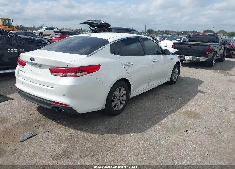 2018 KIA OPTIMA LX VIN: KNAGT4L39J5205806