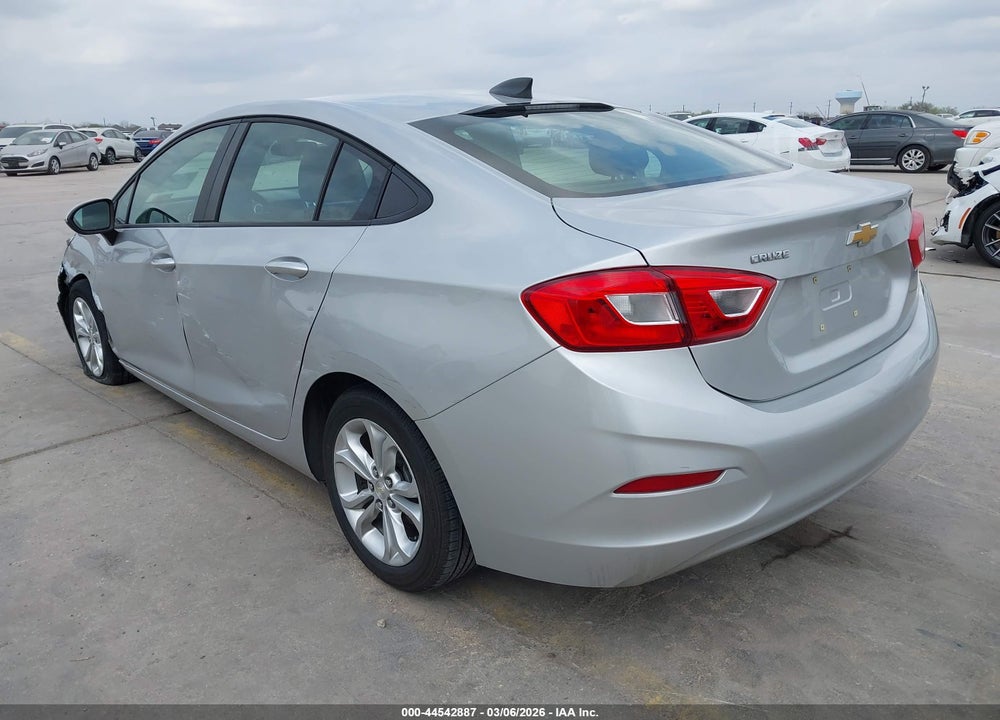 2019 CHEVROLET CRUZE LS VIN: 1G1BC5SM8K7131600