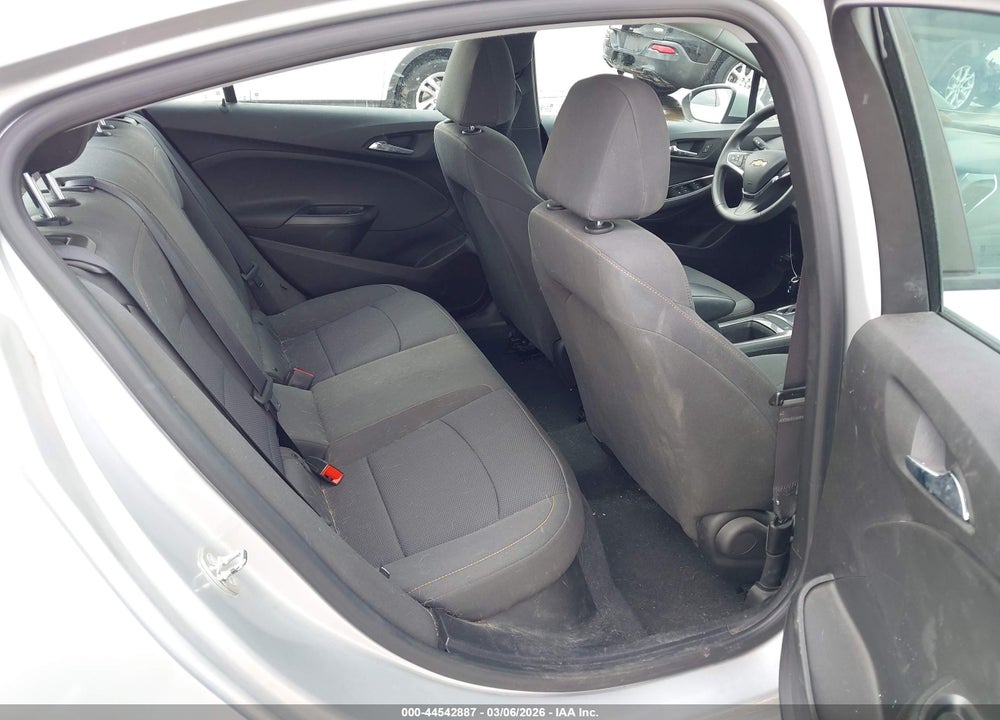 2019 CHEVROLET CRUZE LS VIN: 1G1BC5SM8K7131600