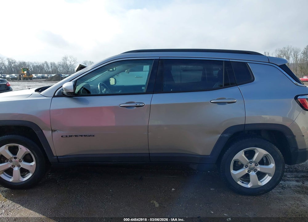 2018 JEEP COMPASS LATITUDE 4X4 VIN: 3C4NJDBB5JT185613