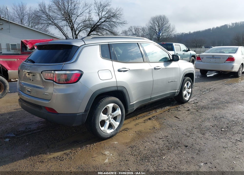 2018 JEEP COMPASS LATITUDE 4X4 VIN: 3C4NJDBB5JT185613