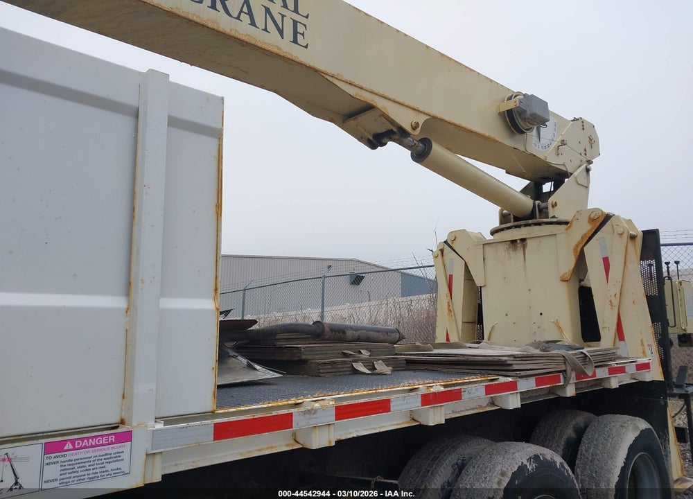 2004 STERLING TRUCK LT 9500 VIN: 2FZHAZCV44AN55283