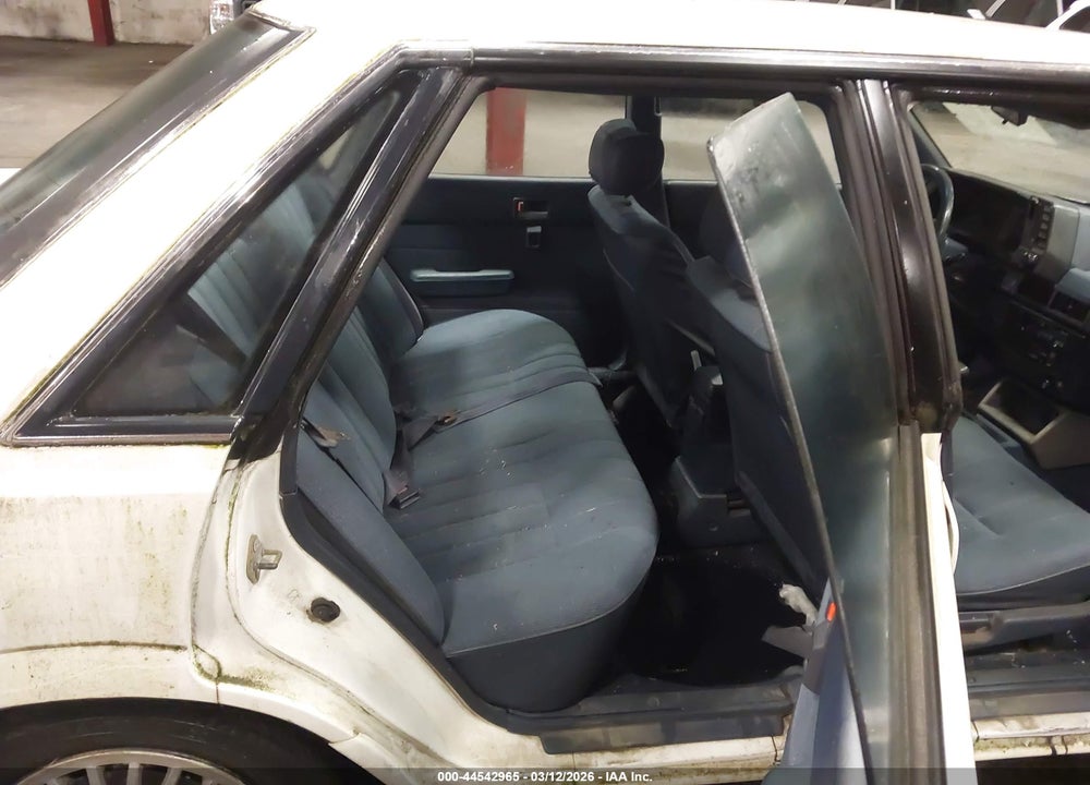 1992 SUBARU LOYALE VIN: JF1AC4226NC210521