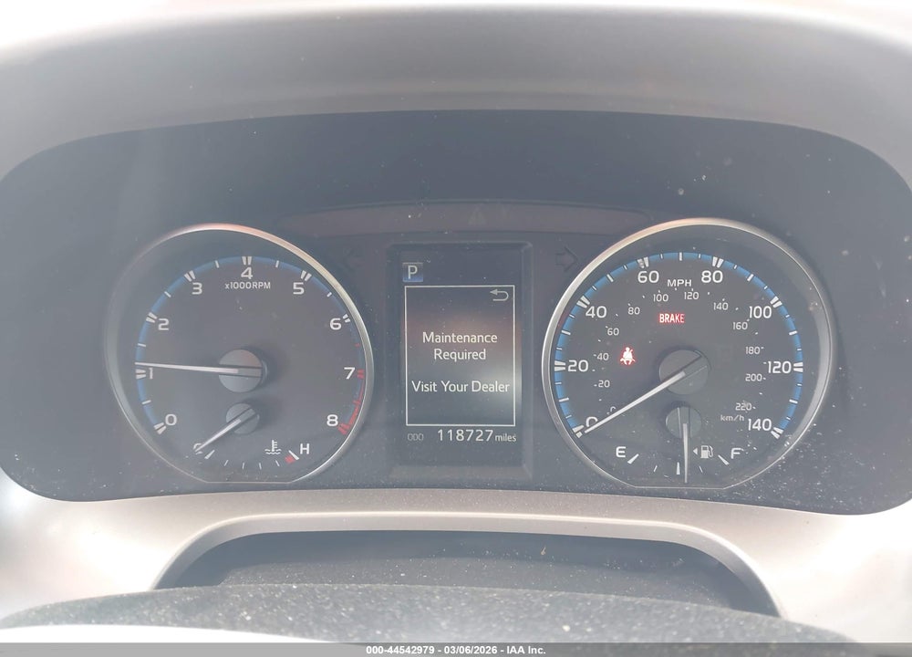 2018 TOYOTA RAV4 XLE VIN: JTMWFREV1JJ188671