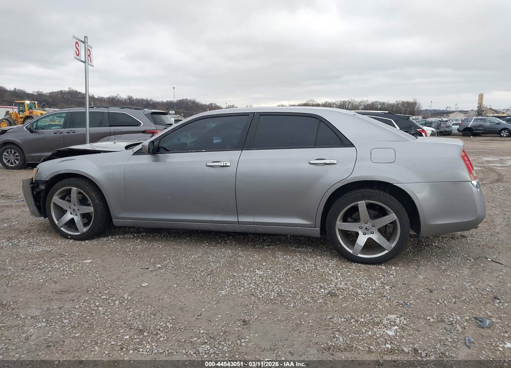2014 CHRYSLER 300 VIN: 2C3CCARG8EH120338