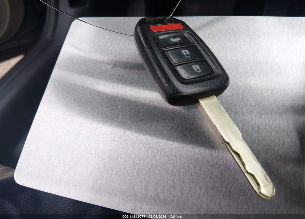 2015 HONDA CIVIC LX VIN: 19XFB2F5XFE084041