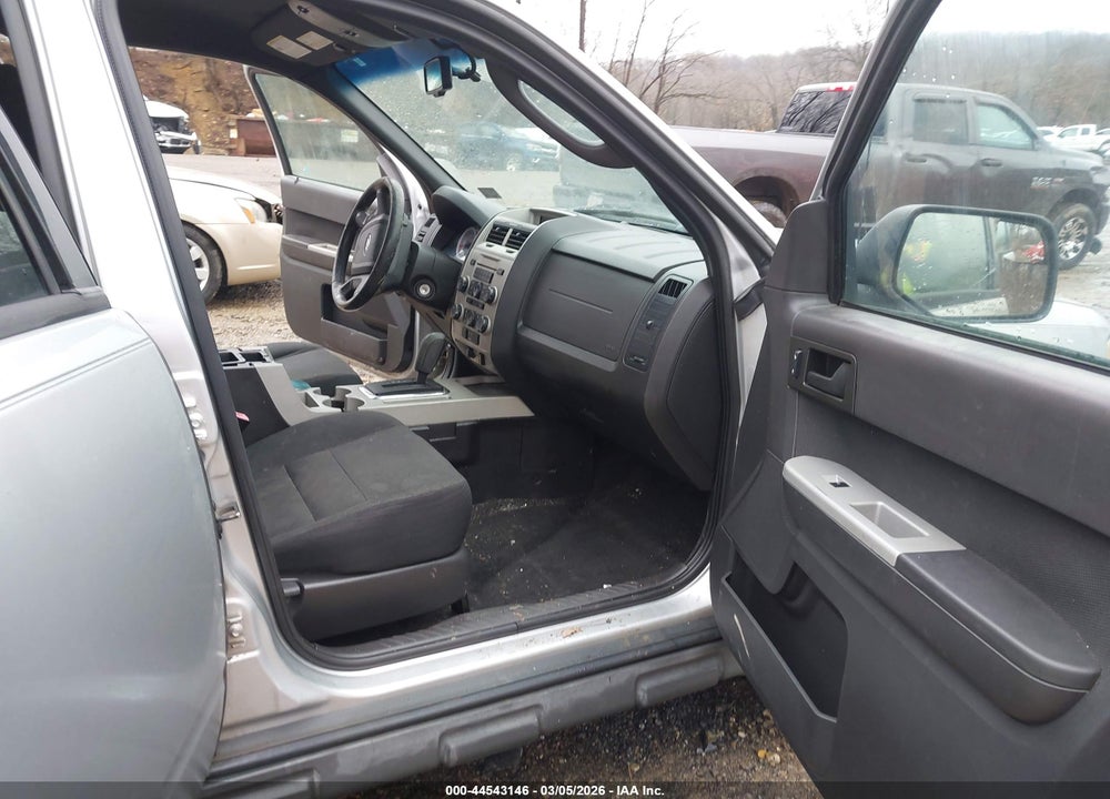 2010 FORD ESCAPE XLT VIN: 1FMCU9DG8AKA30412