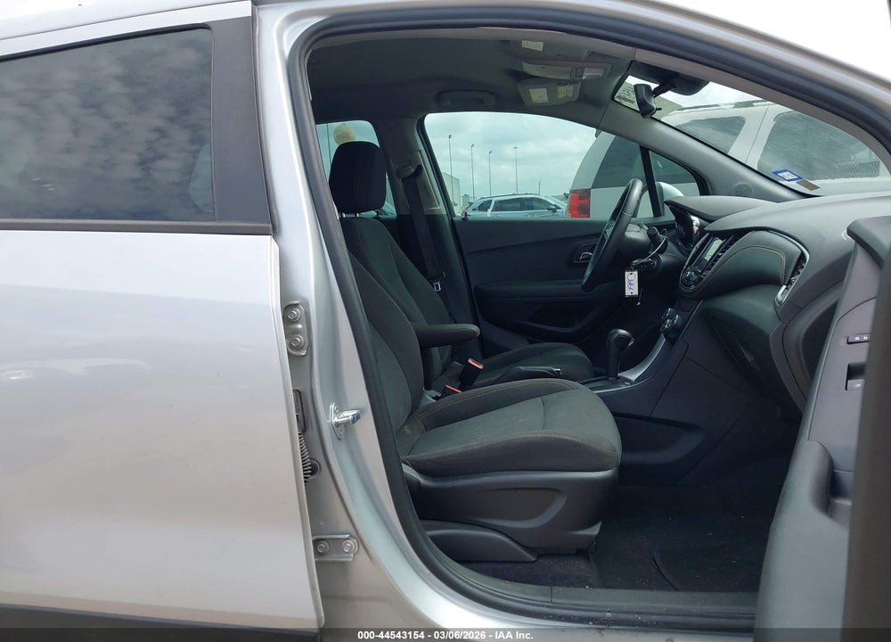 2020 CHEVROLET TRAX FWD LS VIN: 3GNCJKSB5LL129158