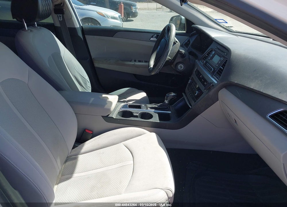 2017 HYUNDAI SONATA VIN: 5NPE24AF6HH563224
