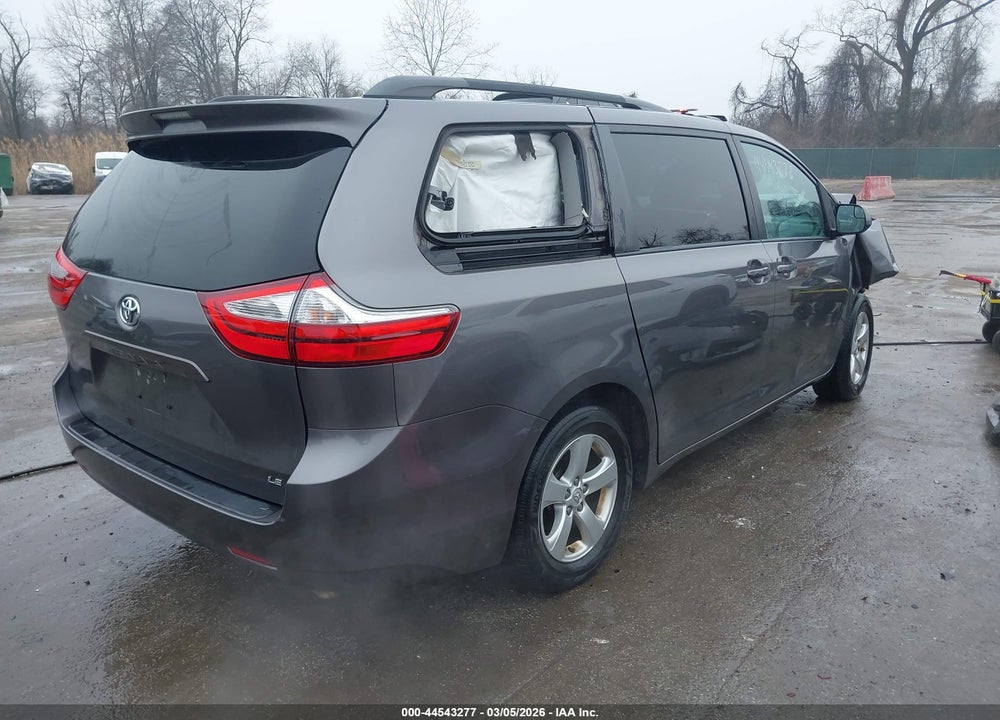 2017 TOYOTA SIENNA LE 8 PASSENGER VIN: 5TDKZ3DC9HS898028