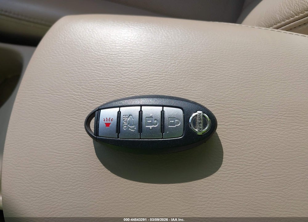 2014 NISSAN ROGUE SL VIN: 5N1AT2MT5EC823052