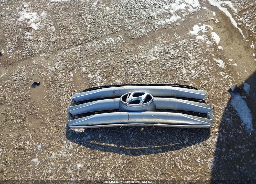 2012 HYUNDAI SANTA FE SE VIN: 5XYZH4AG6CG130317