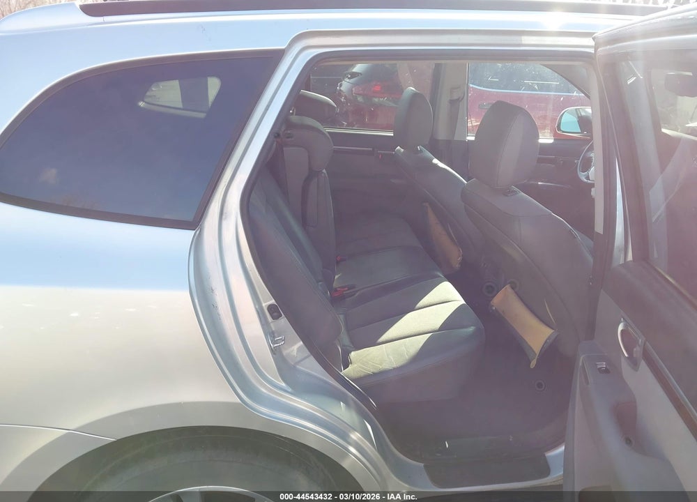 2012 HYUNDAI SANTA FE SE VIN: 5XYZH4AG6CG130317