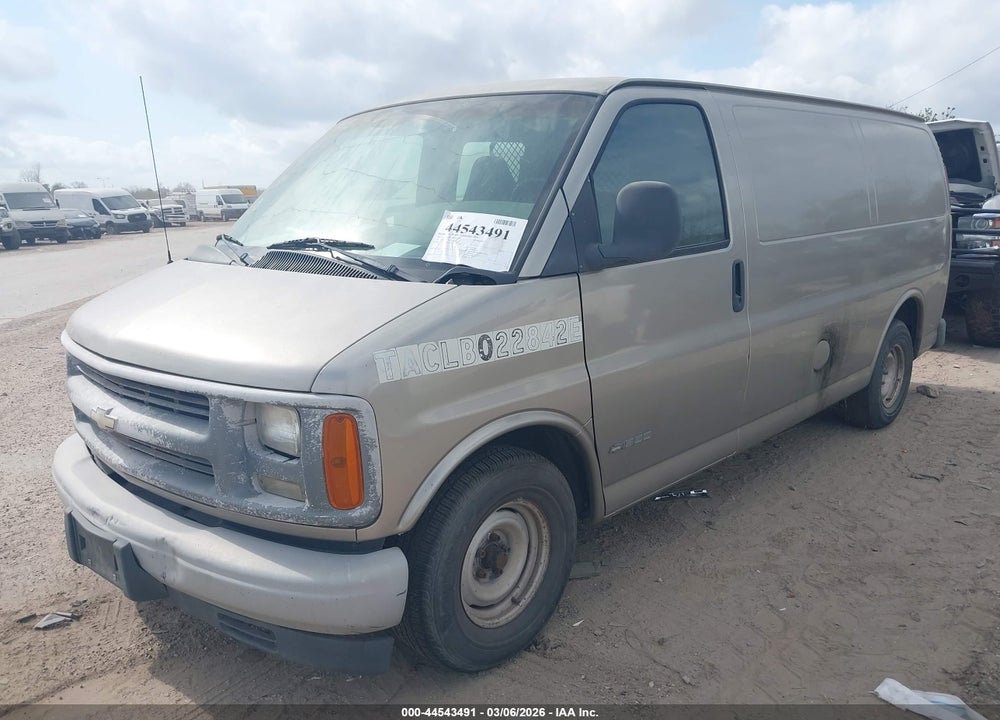2002 CHEVROLET EXPRESS VIN: 1GCEG15W521162059