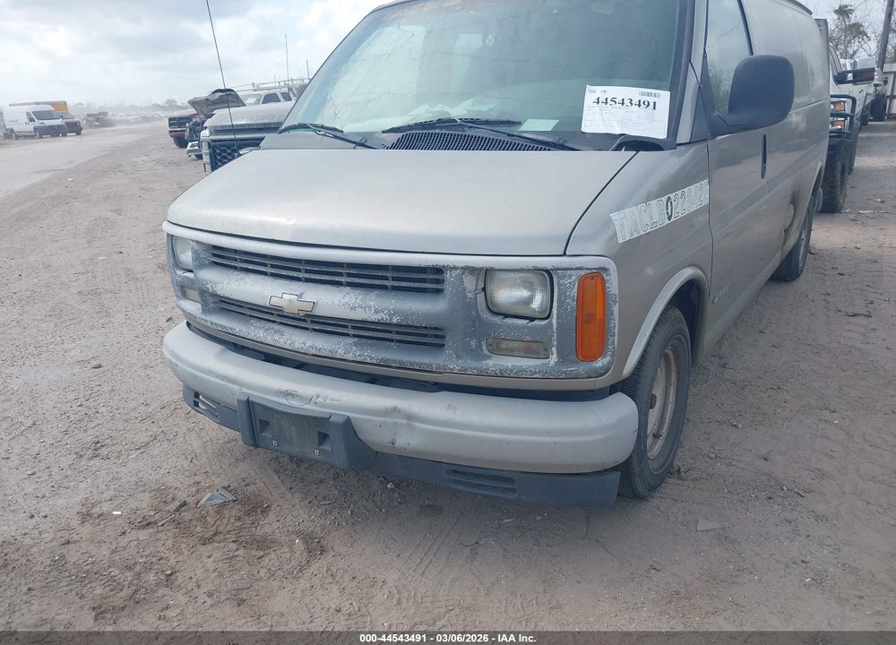 2002 CHEVROLET EXPRESS VIN: 1GCEG15W521162059