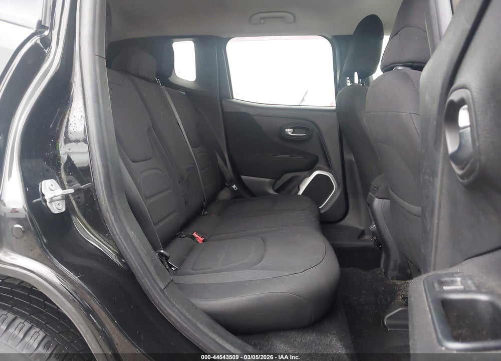 2018 JEEP RENEGADE LATITUDE VIN: ZACCJBBBXJPH77608