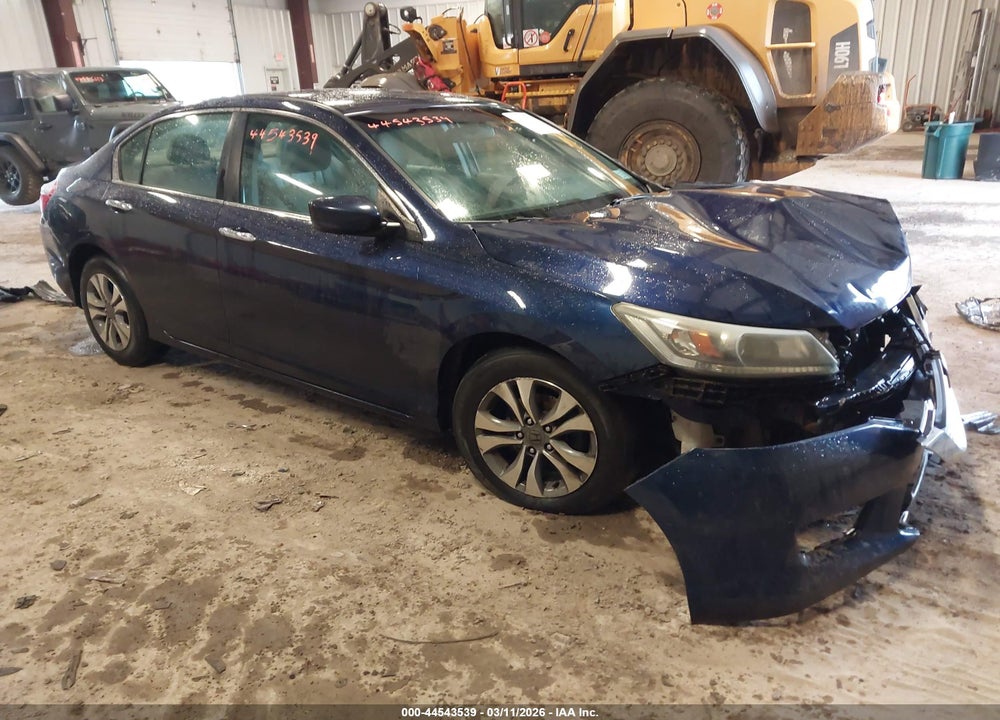 2015 HONDA ACCORD LX VIN: 1HGCR2F31FA276367