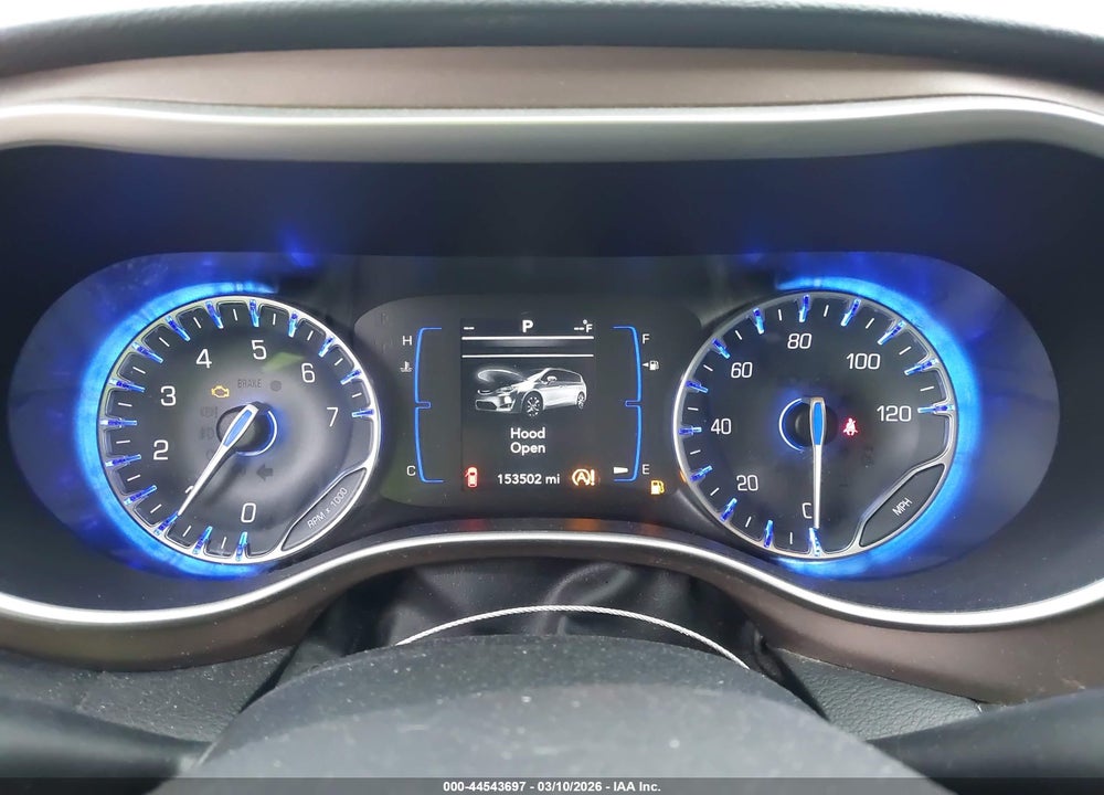2018 CHRYSLER PACIFICA TOURING L VIN: 2C4RC1BG0JR149434