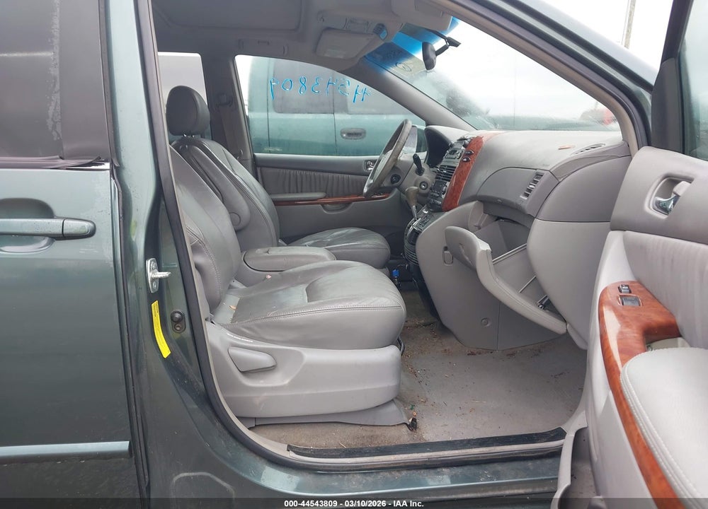 2004 TOYOTA SIENNA XLE/XLE LIMITED VIN: 5TDZA22C04S005371