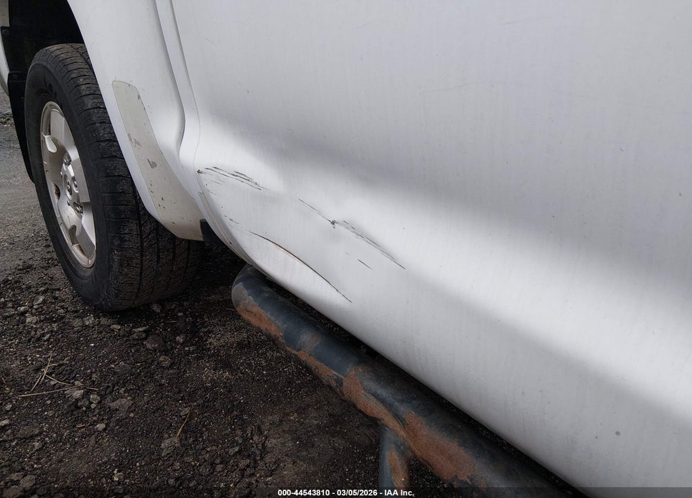 2010 TOYOTA TUNDRA GRADE 5.7L V8 VIN: 5TFDW5F17AX109108