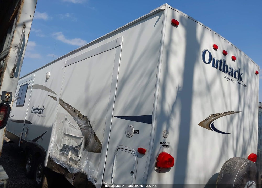2011 KEYSTONE 26' TRAVEL TRAILER VIN: 4YDT26020BB451879