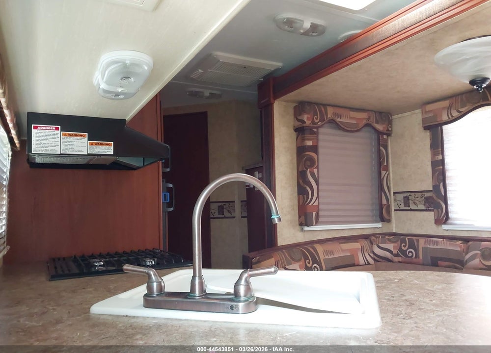 2011 KEYSTONE 26' TRAVEL TRAILER VIN: 4YDT26020BB451879