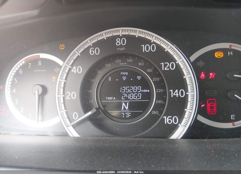 2015 HONDA ACCORD VIN: 1HGCR2F32FA004250