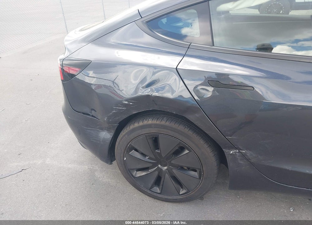 2025 TESLA MODEL 3 LONG RANGE REAR-WHEEL DRIVE/STANDARD REAR-WHEEL DRIVE VIN: 5YJ3E1EA3SF986733