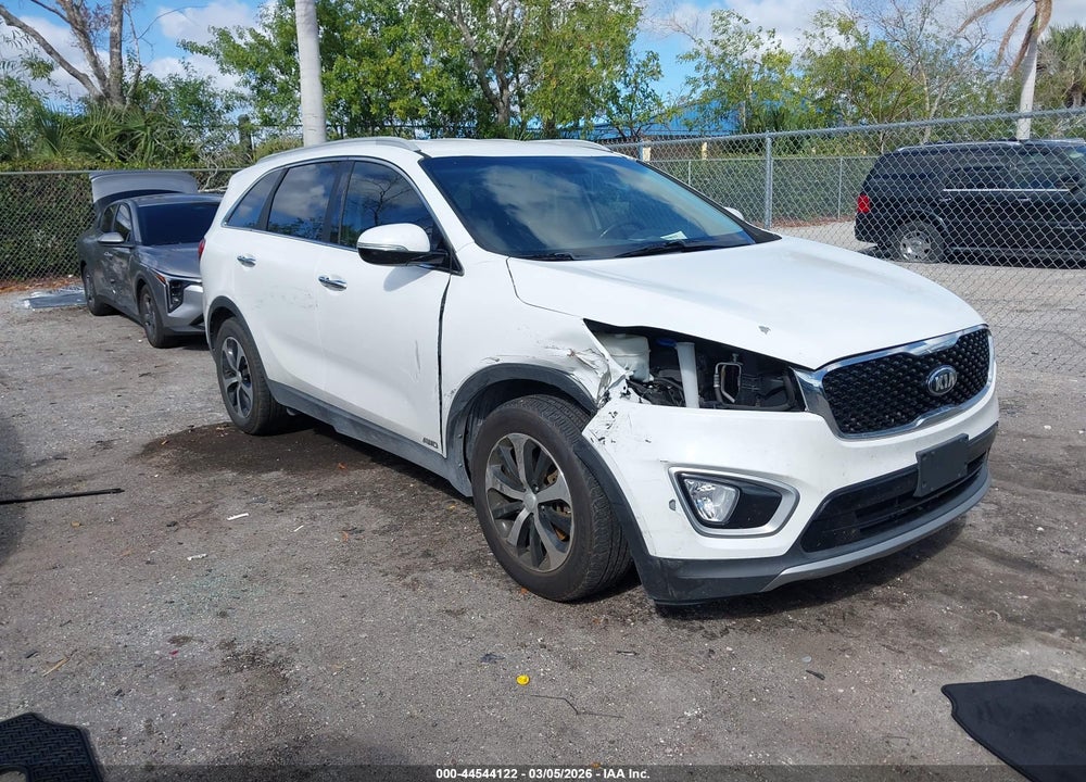 2018 KIA SORENTO 2.0T EX VIN: 5XYPHDA17JG357340