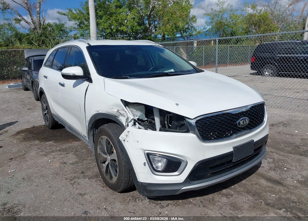 2018 KIA SORENTO 2.0T EX VIN: 5XYPHDA17JG357340