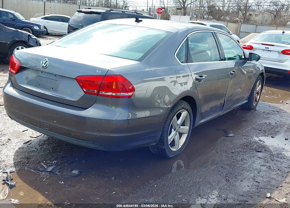 2012 VOLKSWAGEN PASSAT 2.5L SE VIN: 1VWBP7A35CC094477