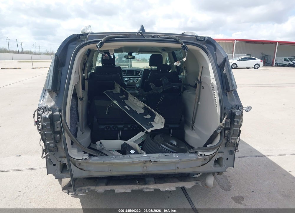 2020 CHRYSLER PACIFICA TOURING L VIN: 2C4RC1BG8LR268710