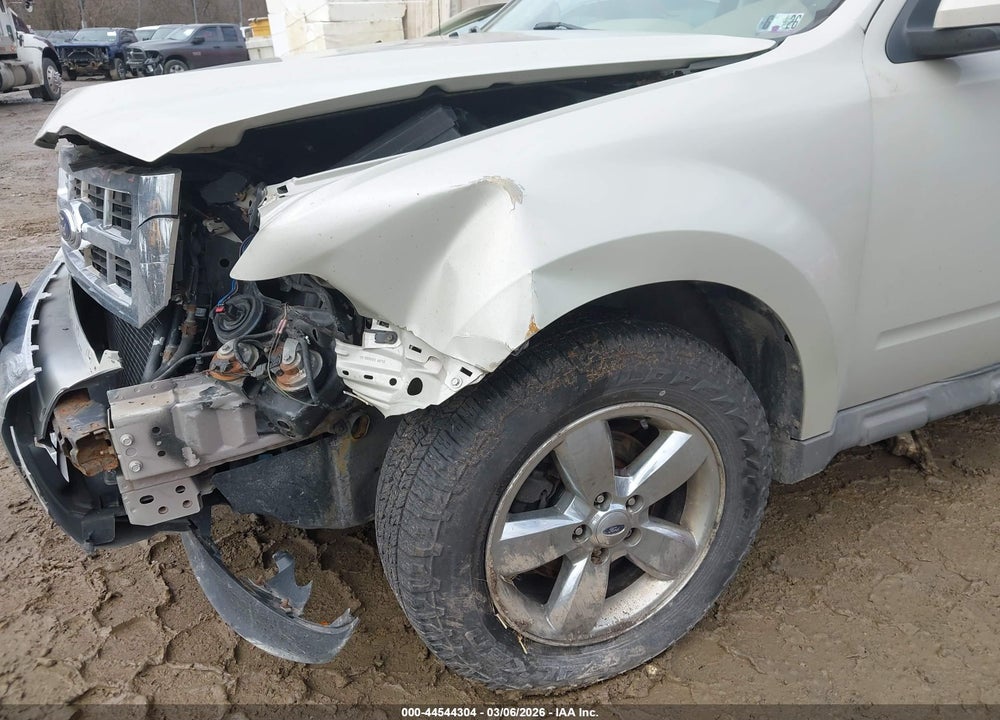 2009 FORD ESCAPE LIMITED VIN: 1FMCU94G09KC30423