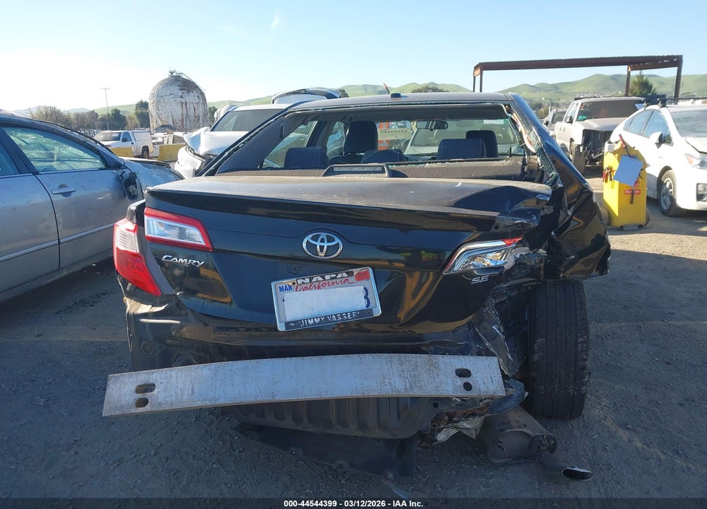 2014 TOYOTA CAMRY SE SPORT VIN: 4T1BF1FK3EU762045