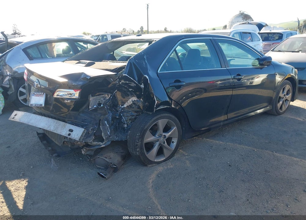 2014 TOYOTA CAMRY SE SPORT VIN: 4T1BF1FK3EU762045