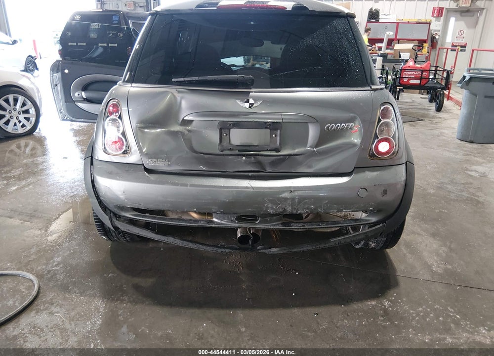 2003 MINI COOPER S VIN: WMWRE33413TD65847