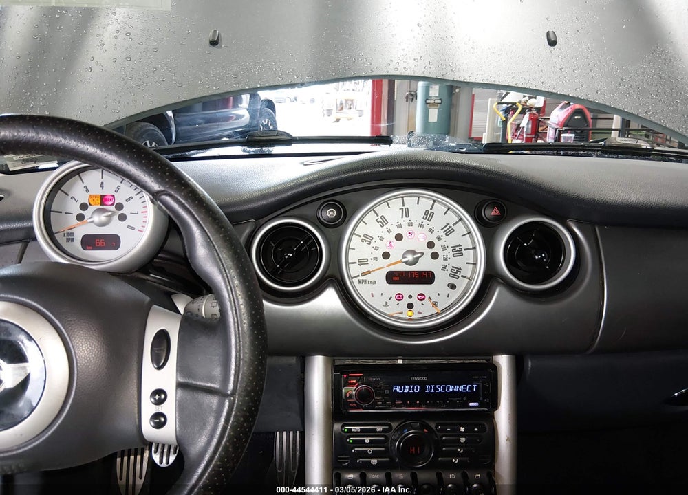 2003 MINI COOPER S VIN: WMWRE33413TD65847