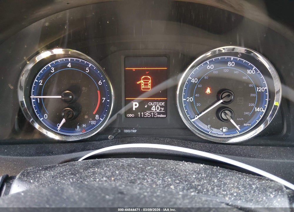 2019 TOYOTA COROLLA LE VIN: 2T1BURHE0KC165881
