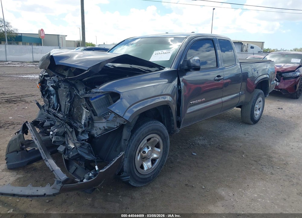 2018 TOYOTA TACOMA SR5 VIN: 5TFRX5GN0JX131729