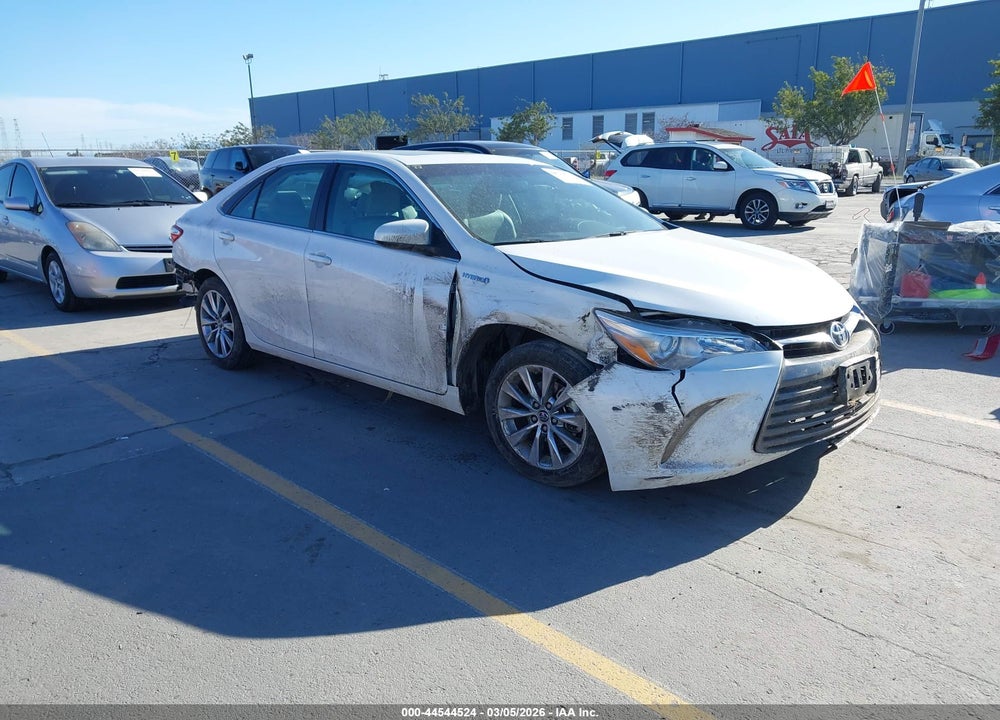 2015 TOYOTA CAMRY HYBRID XLE VIN: 4T1BD1FK5FU153398