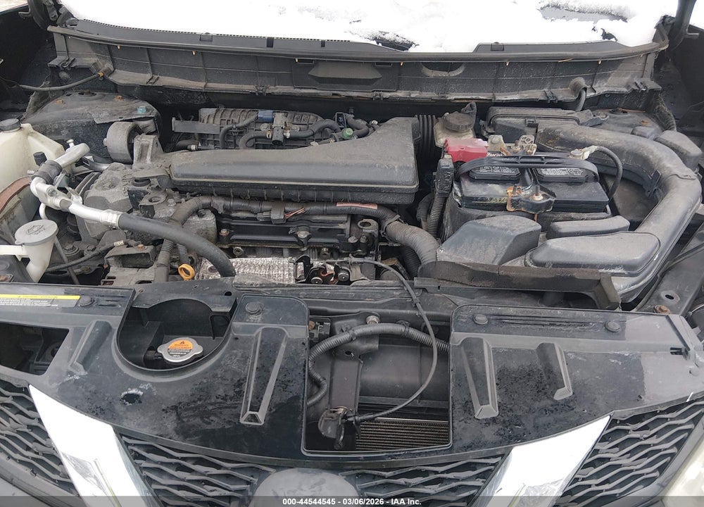2015 NISSAN ROGUE S VIN: 5N1AT2MV4FC903056