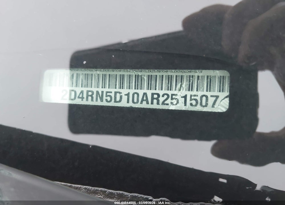 2010 DODGE GRAND CARAVAN SXT VIN: 2D4RN5D10AR251507
