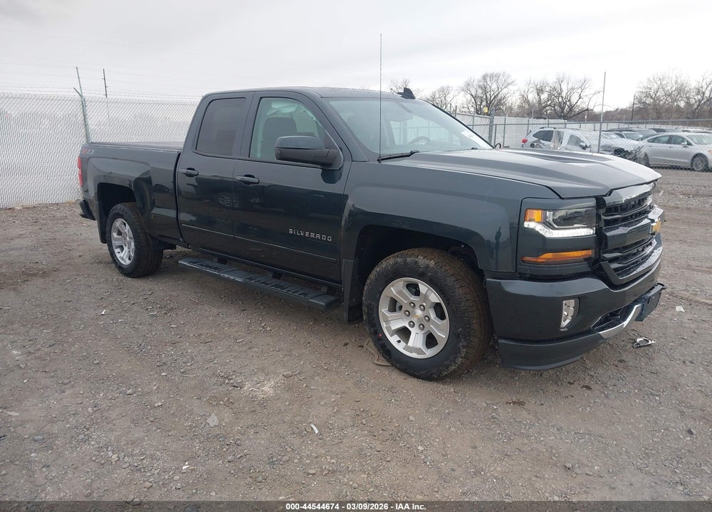 2018 CHEVROLET SILVERADO 1500 2LT VIN: 1GCVKREC0JZ104203